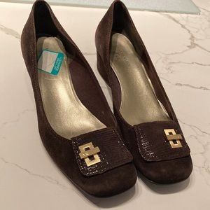 Dark brown suede Ann Klein size 10